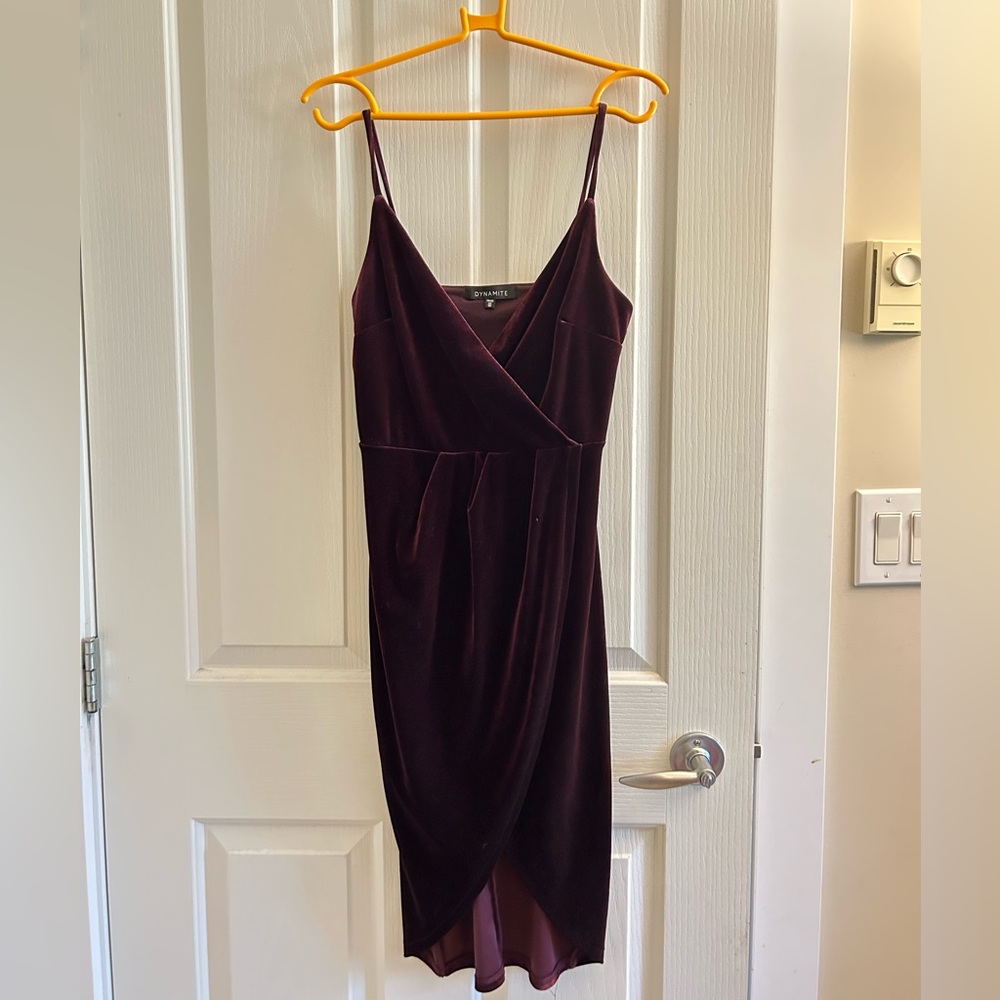 Dynamite burgundy midi dress with front slit - XS